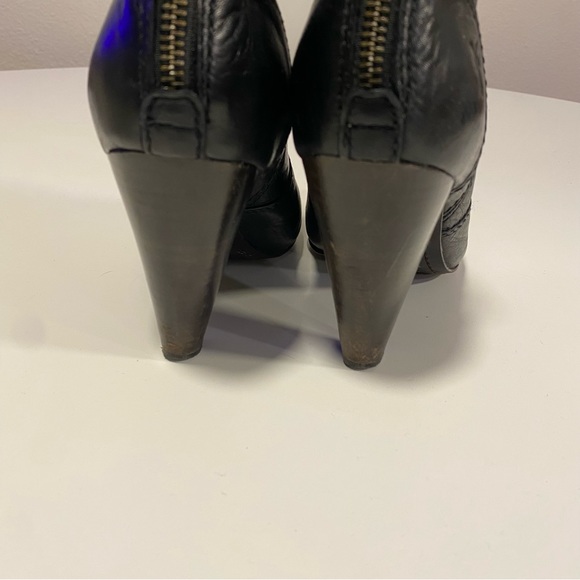 Frye Regina Heel Bootie Soft Vintage Leather Boots - Picture 8 of 15
